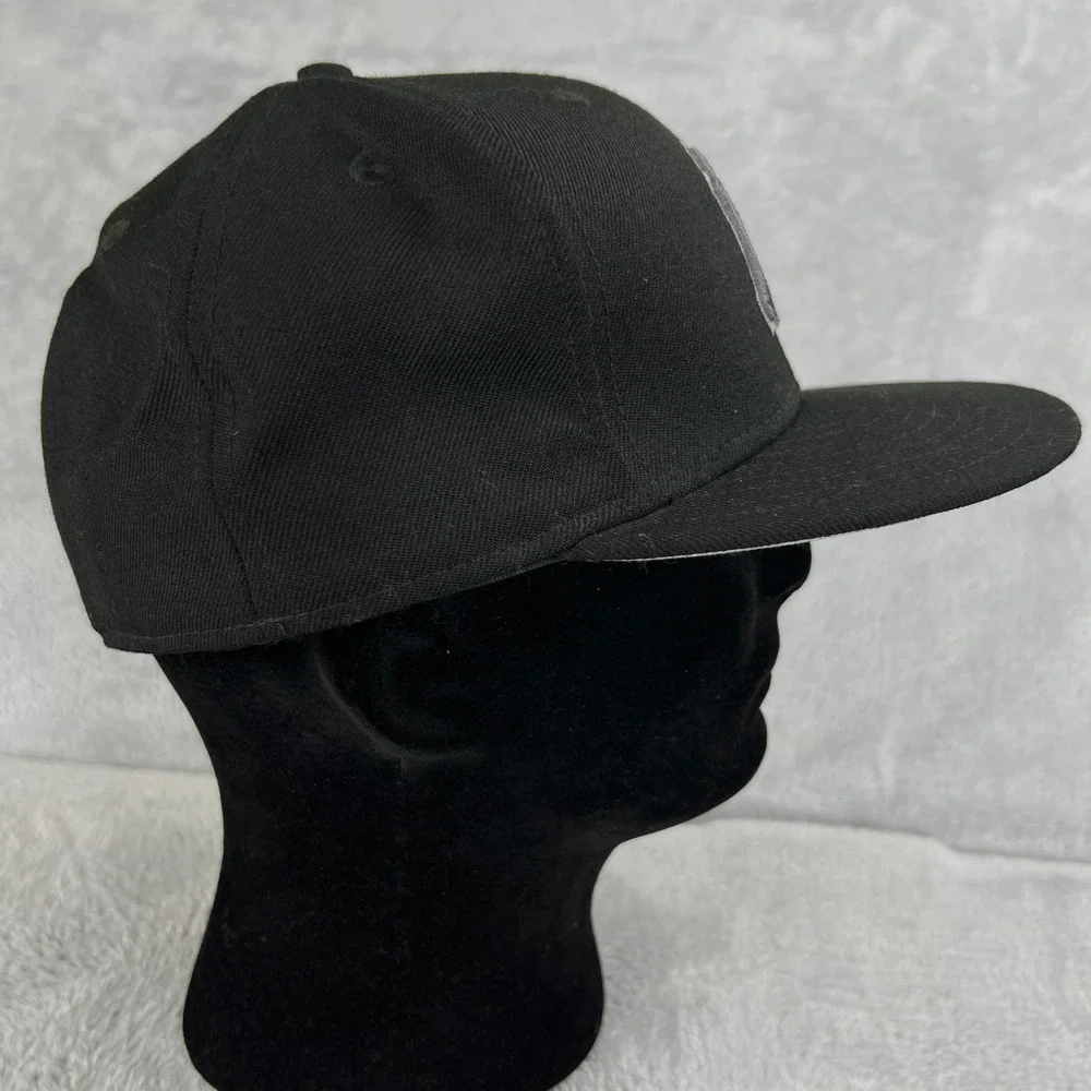 New Era 59FIFTY New York Yankees NY Fitted Hat 7 3/8 Black MLB Baseball Cap